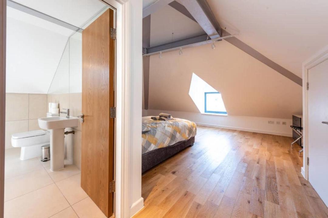 Photo of Others in Uxbridge North