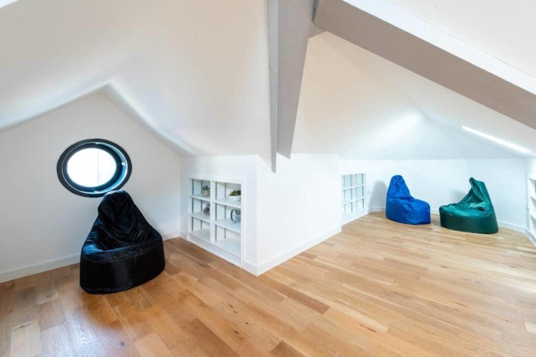 Photo of Others in Uxbridge North