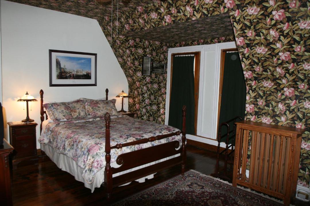 Photo of Bedroom in Downtown Baltimore