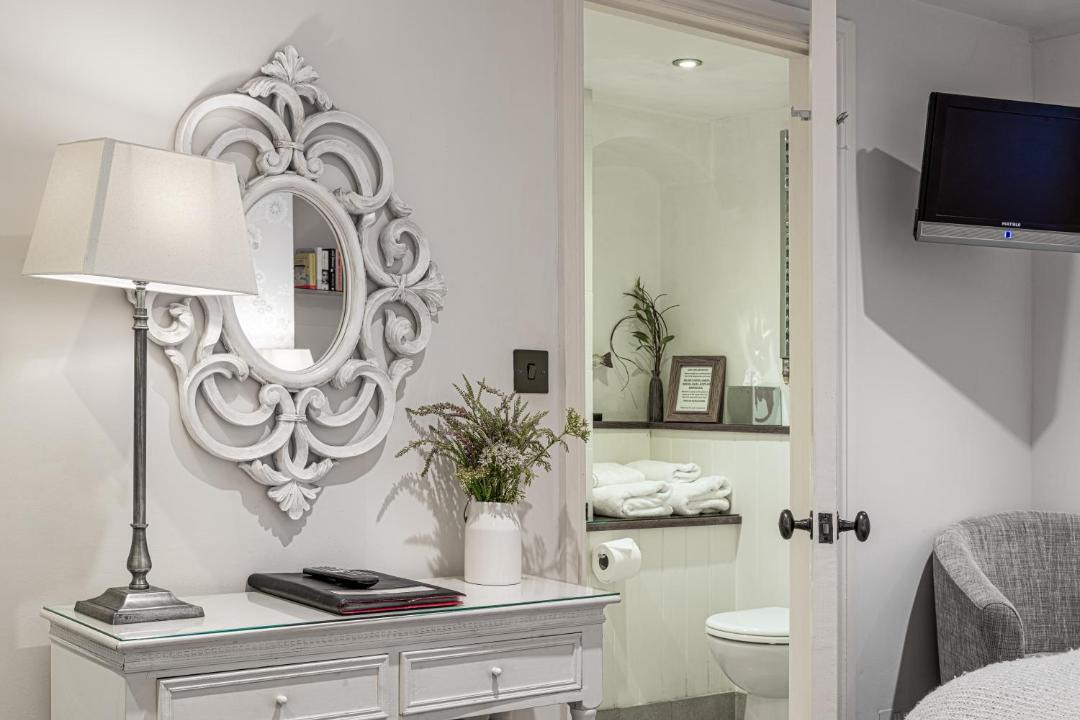 Photo of Others in Box