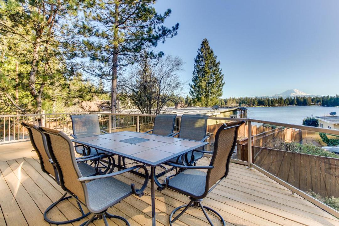 Photo of Patio Balcony in Lake Morton-Berrydale