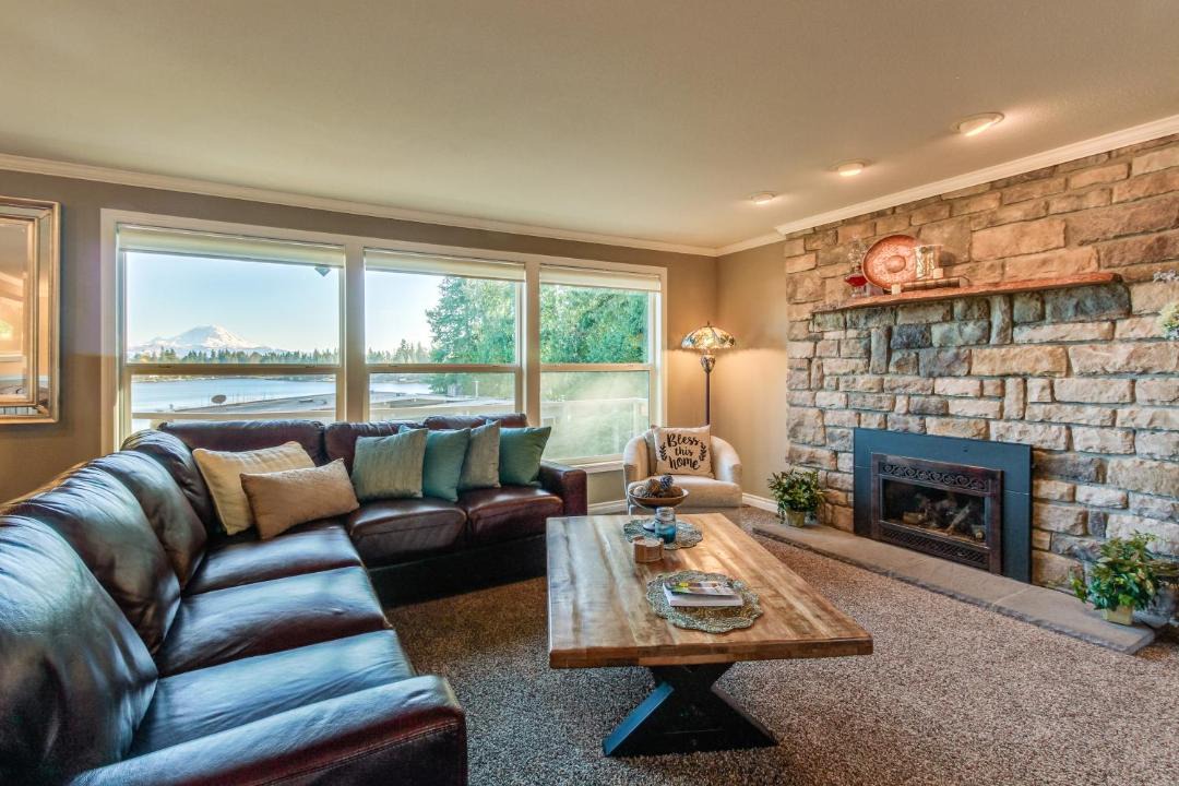 Photo of Livingroom in Lake Morton-Berrydale