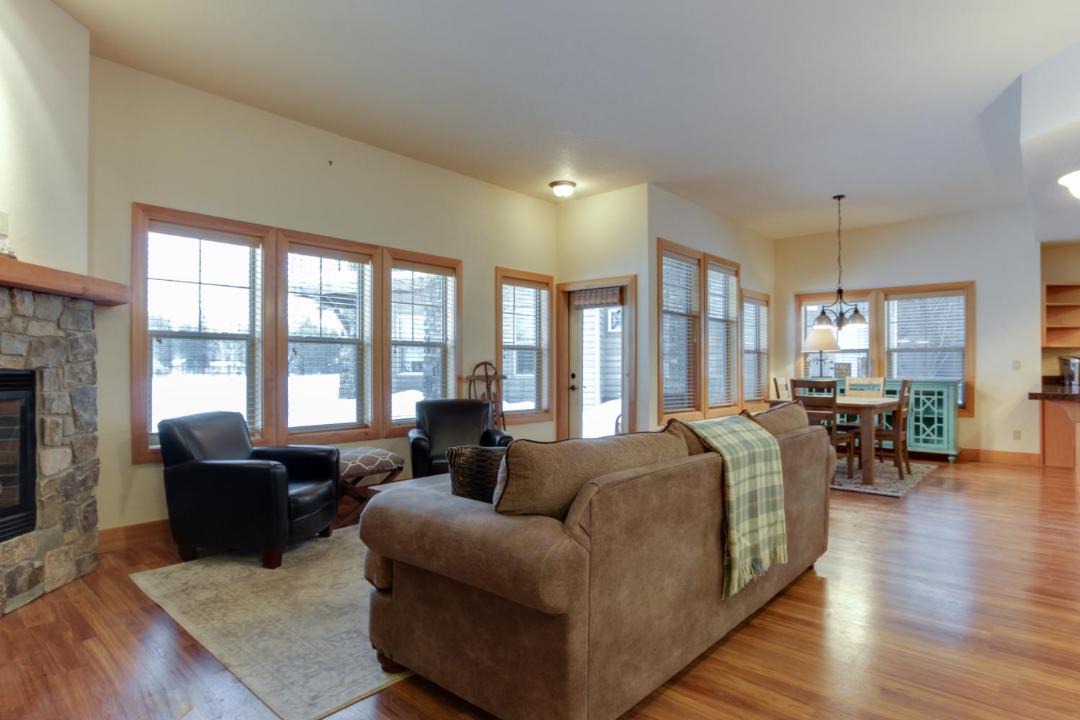 Photo of Livingroom in Dover Bay