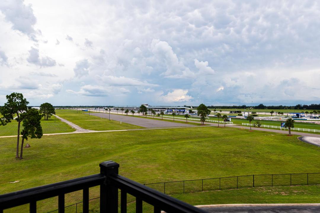 Photo of Others in Sebring