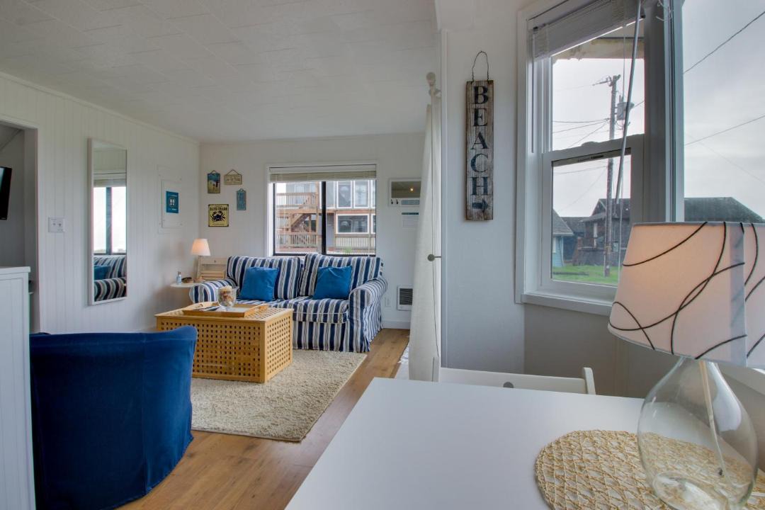 Photo of Livingroom in Rockaway Beach