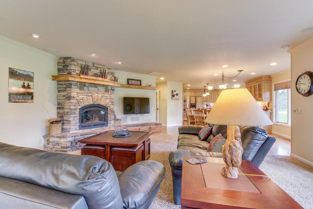 Photo of Livingroom in Sunriver