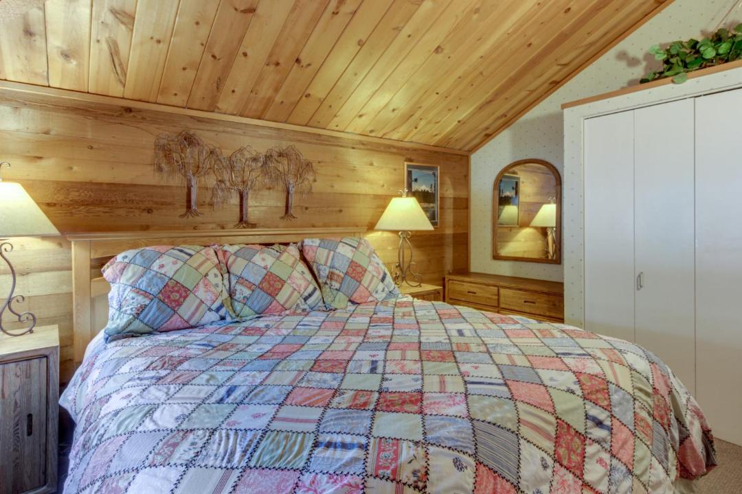 Photo of Bedroom in Sunriver
