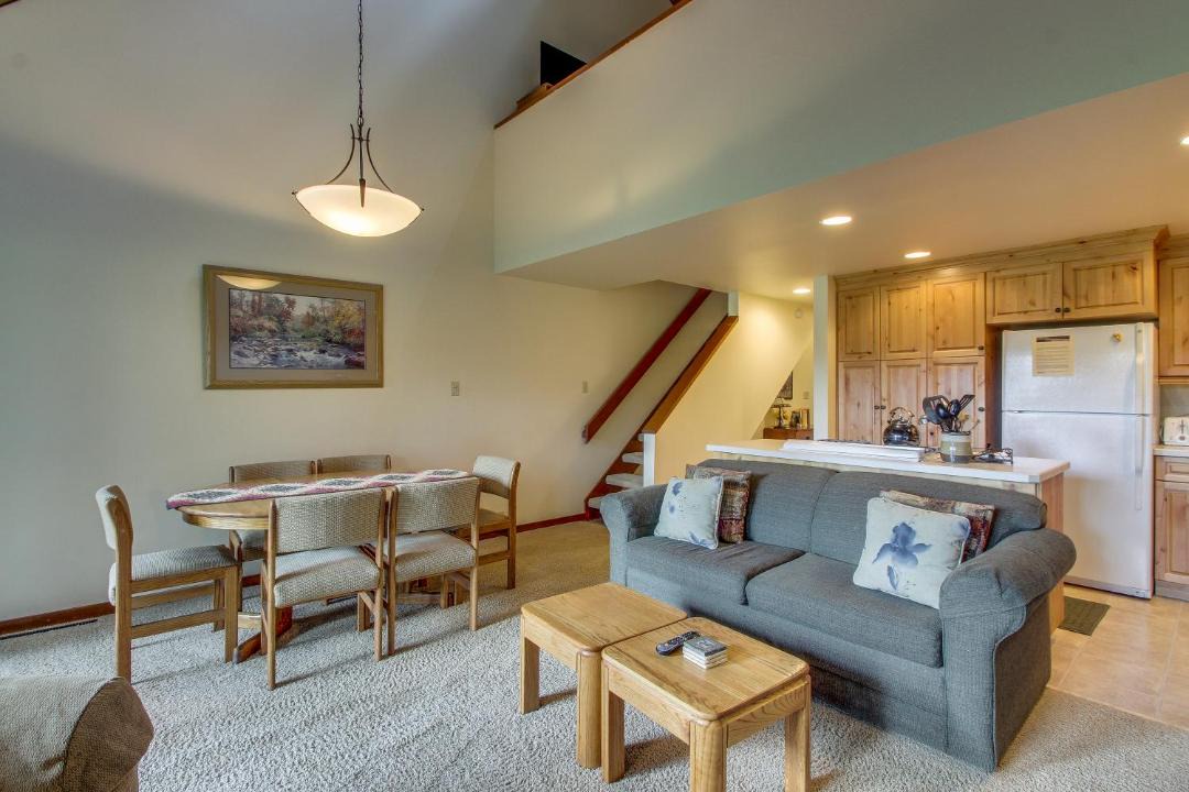 Photo of Livingroom in Overlook Park