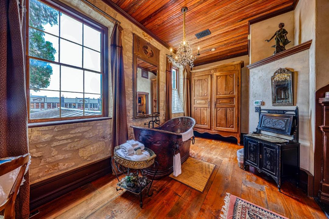 Photo of Livingroom in Fredericksburg