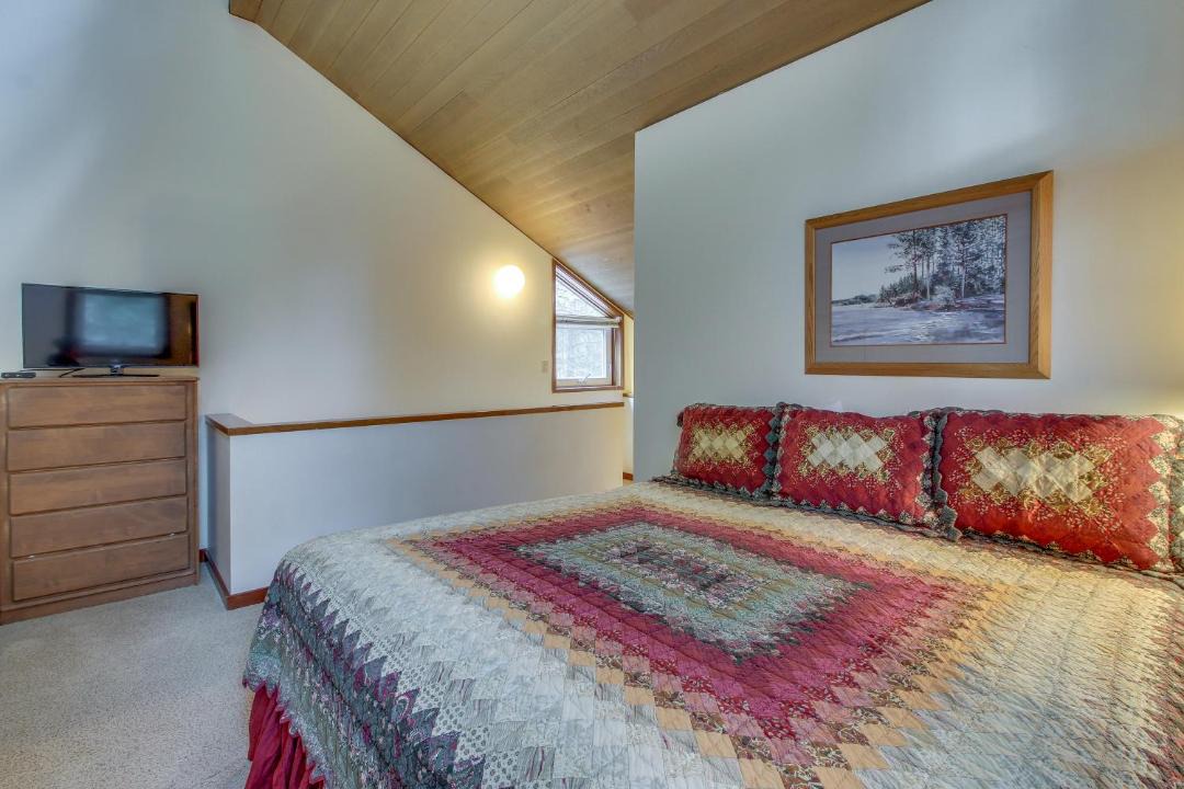 Photo of Bedroom in Overlook Park