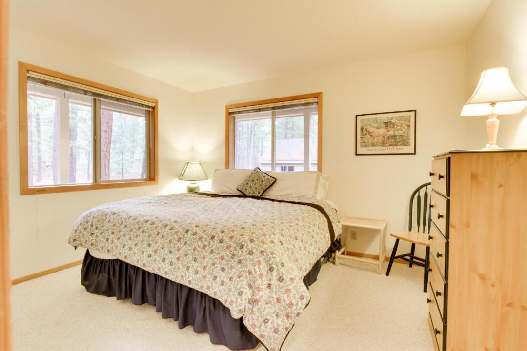 Photo of Bedroom in Black Butte Ranch