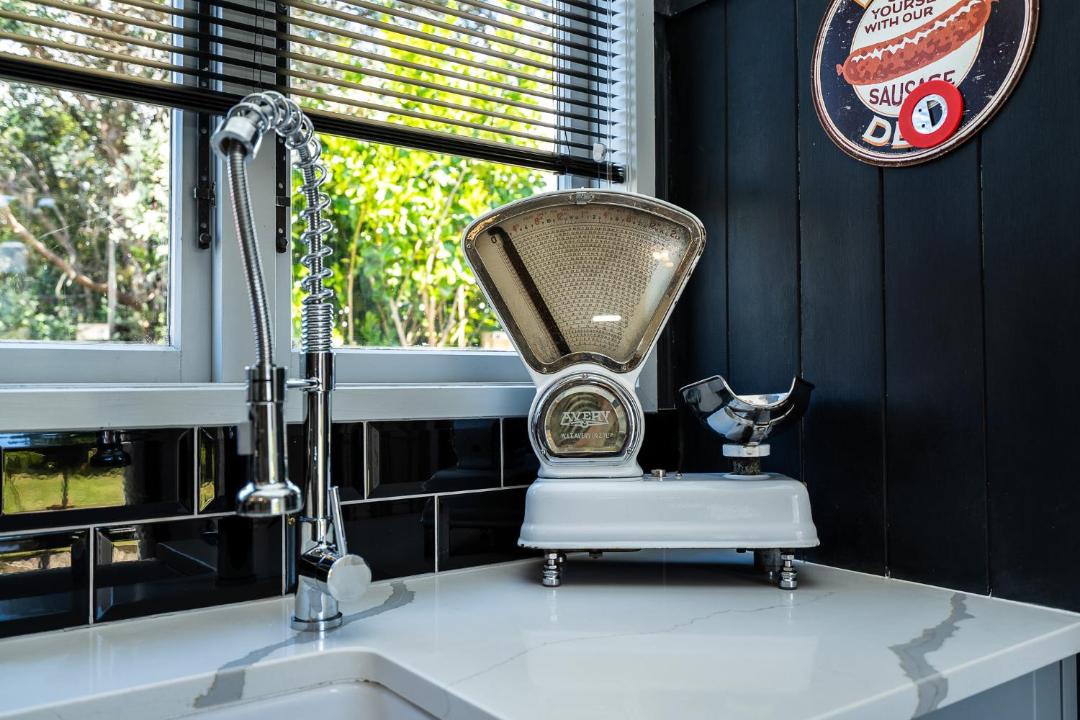 Photo of Others in Russell