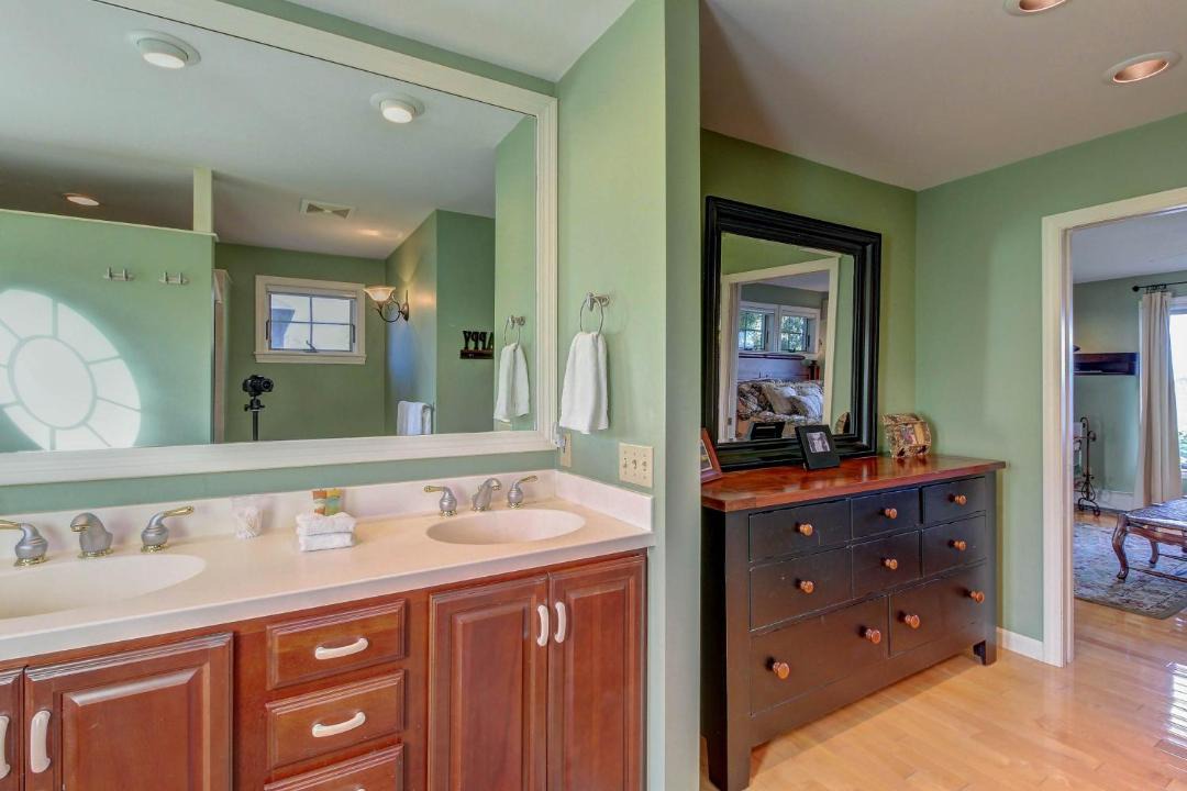 Photo of Others in South Hero