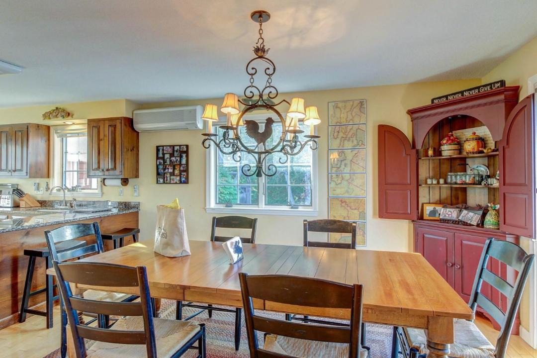 Photo of Livingroom in South Hero