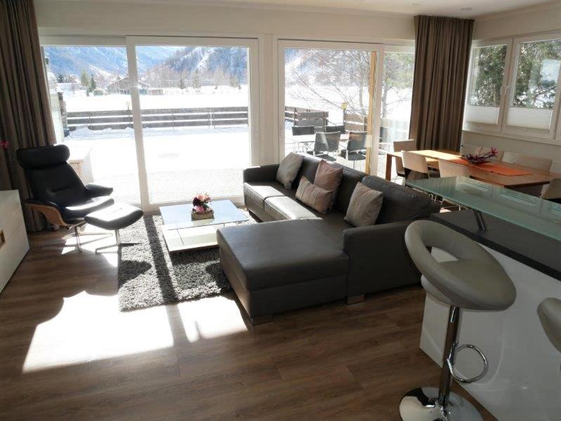 Photo of Livingroom in Taesch