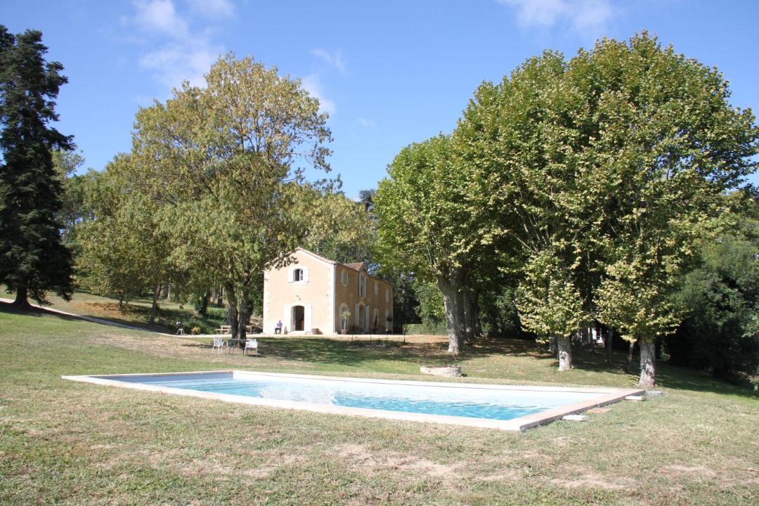 Photo of Others in Pavie