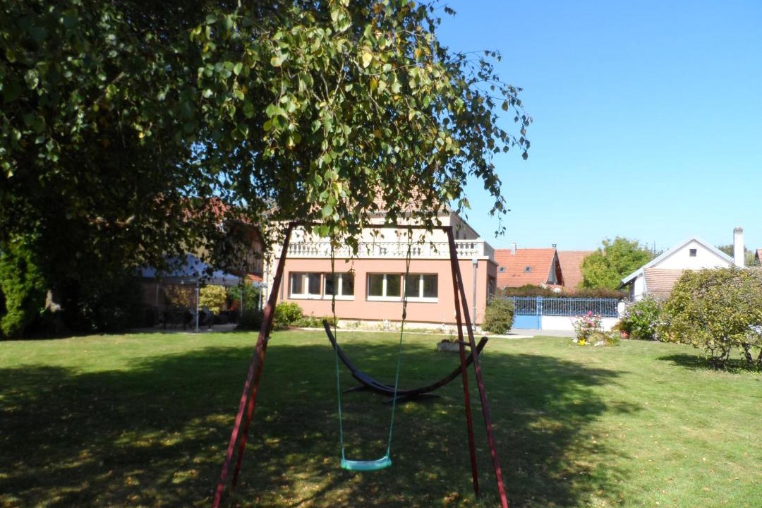 Photo of Others in Montreux-Chateau