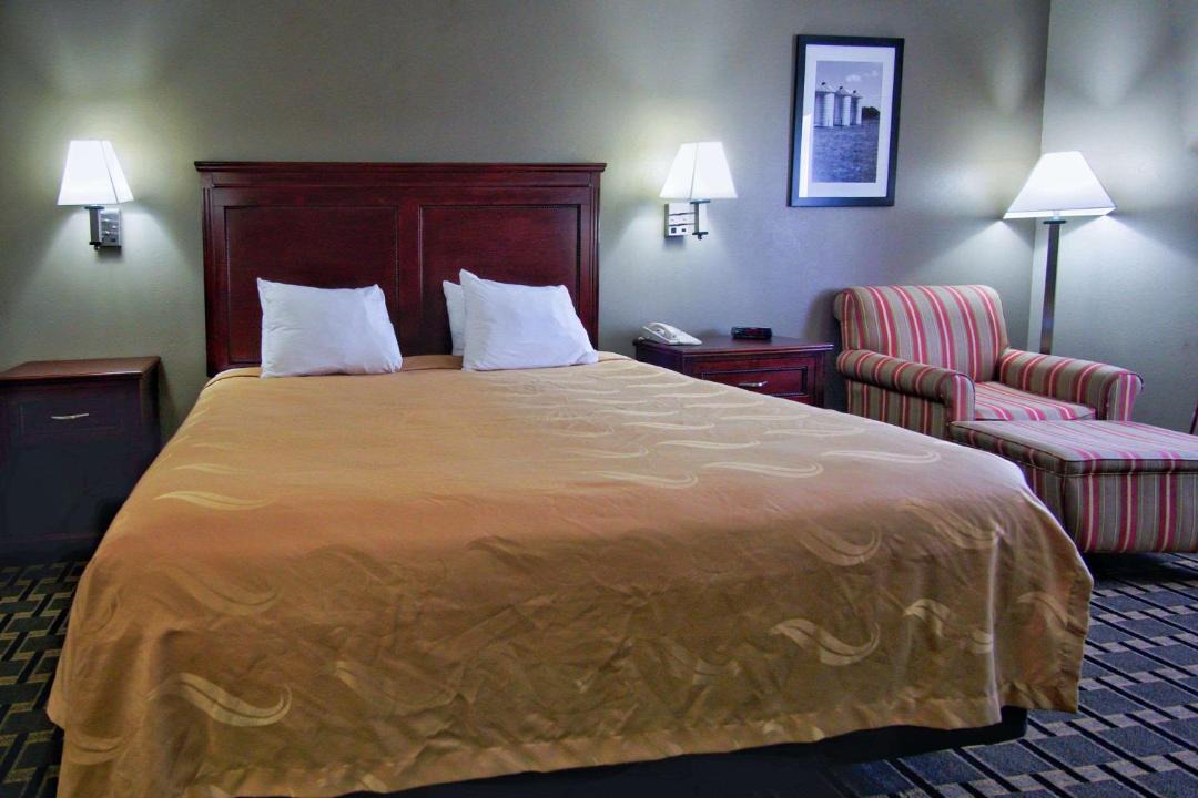 Photo of Bedroom in Moore