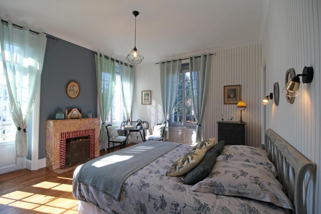 Photo of Others in Chalus