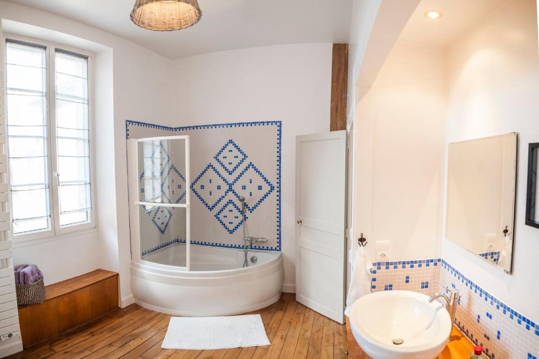 Photo of Bathroom in Chablis