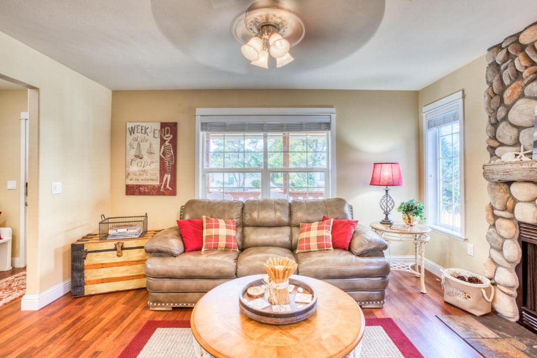 Photo of Others in Seaside