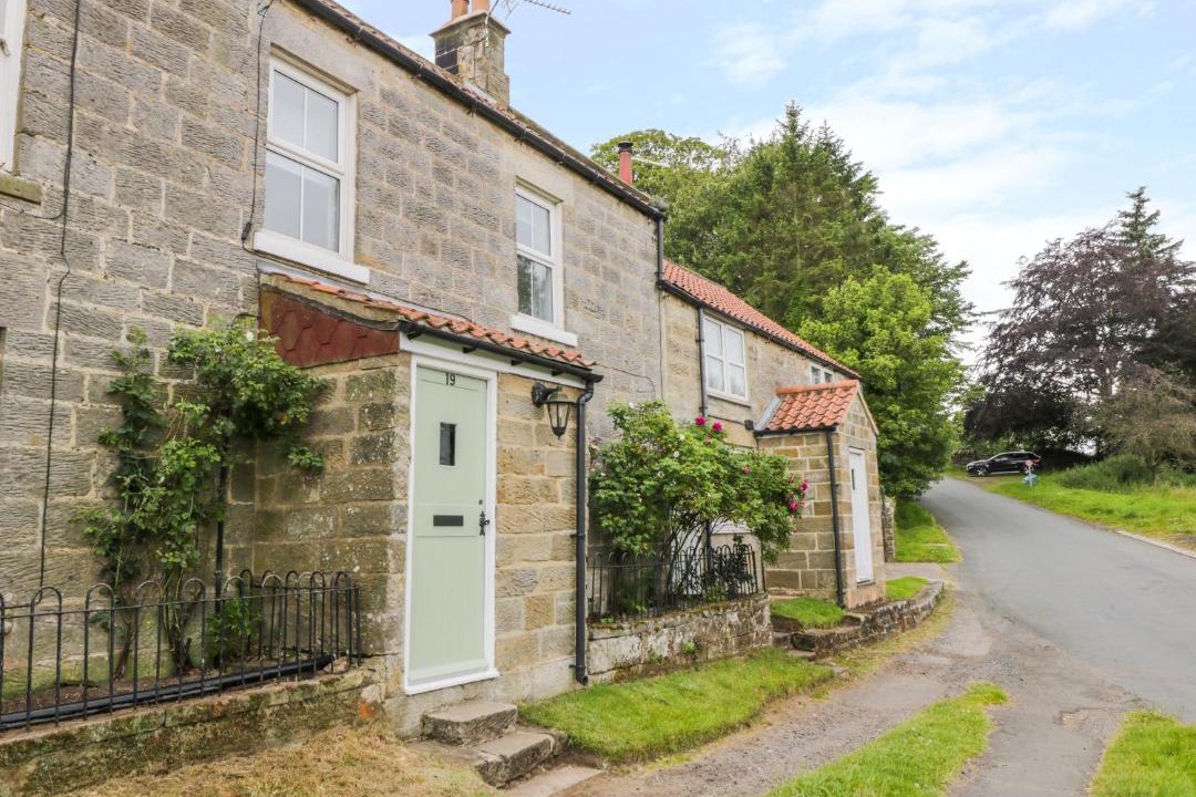 Photo of Buildings in Ainthorpe