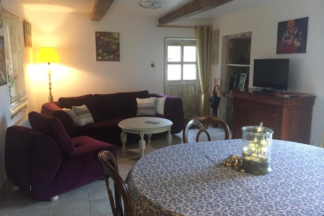 Photo of Livingroom in Saint-Pereuse