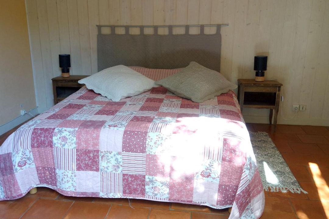 Photo of Bedroom in Villegouge