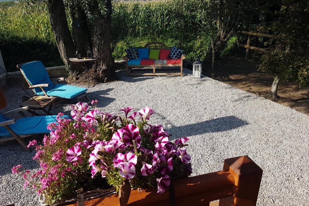 Photo of Others in Pernes-les-Boulogne