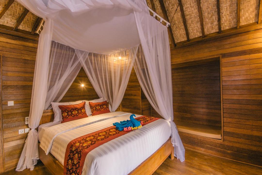 Photo of Others in Mushroom Bay