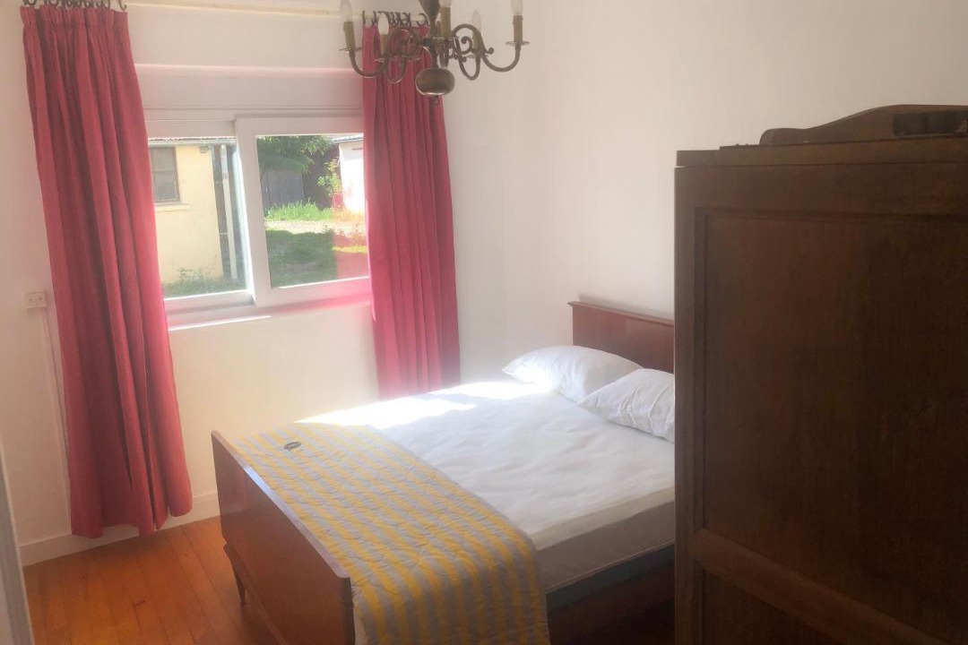 Photo of Bedroom in Issoire
