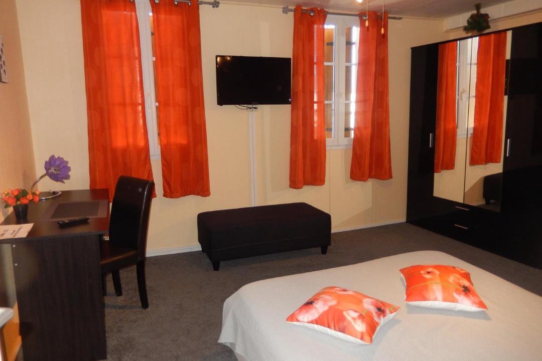 Photo of Bedroom in La Roche-Chalais