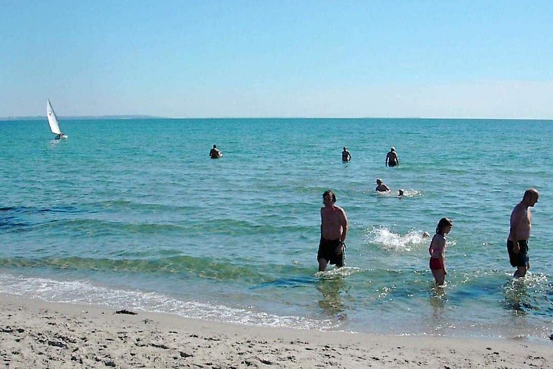 Photo of Human In Picture in Yderby