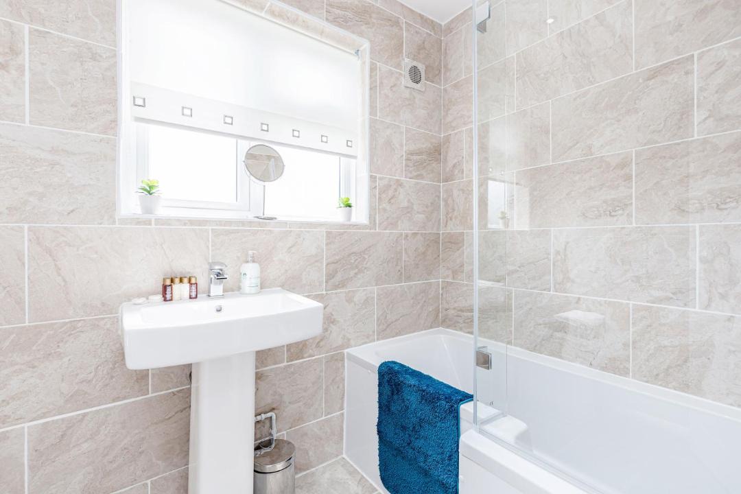 Photo of Bathroom in South Ockendon