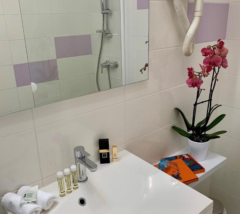 Photo of Bathroom in Saint-Lattier