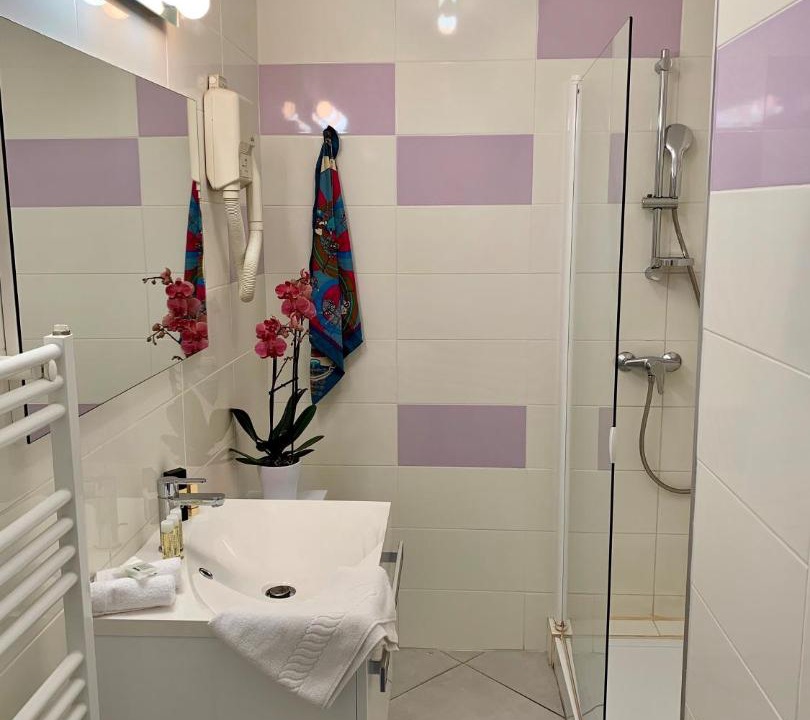 Photo of Bathroom in Saint-Lattier