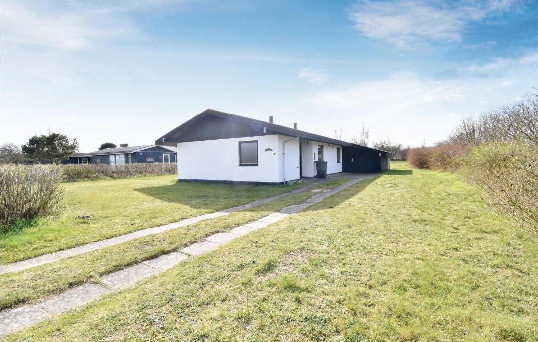 Photo of Buildings in Helnæs By