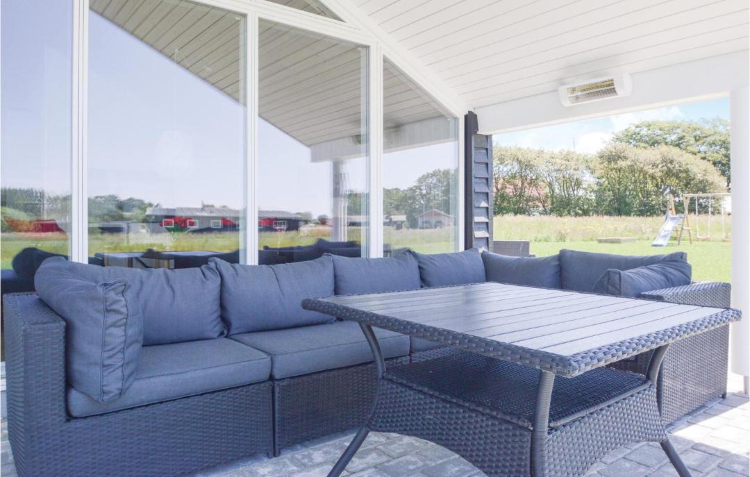 Photo of Others in Arø