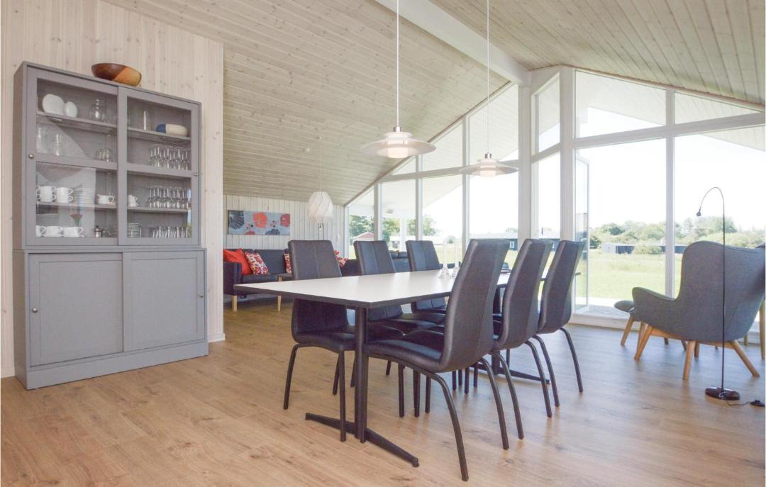 Photo of Others in Arø