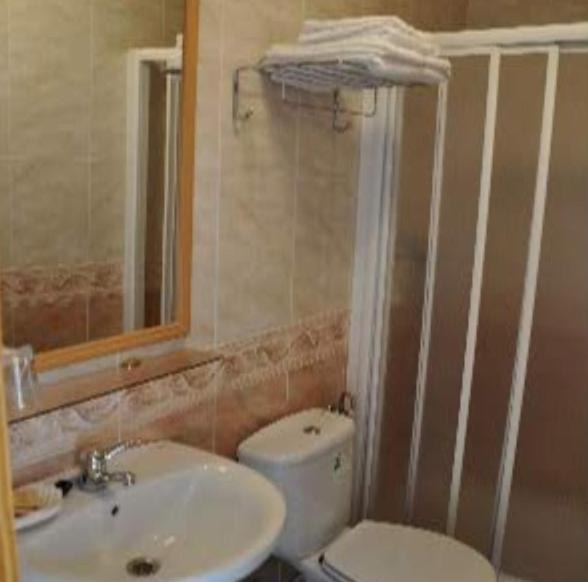 Photo of Bathroom in Alcoroches