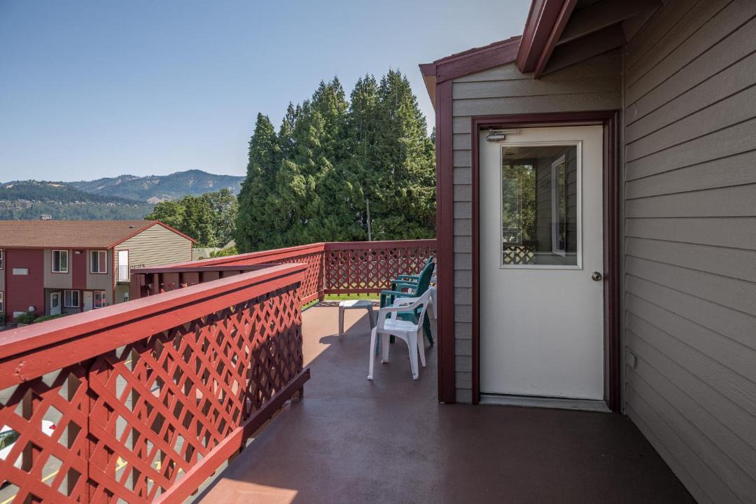 Photo of Patio Balcony in Hood River