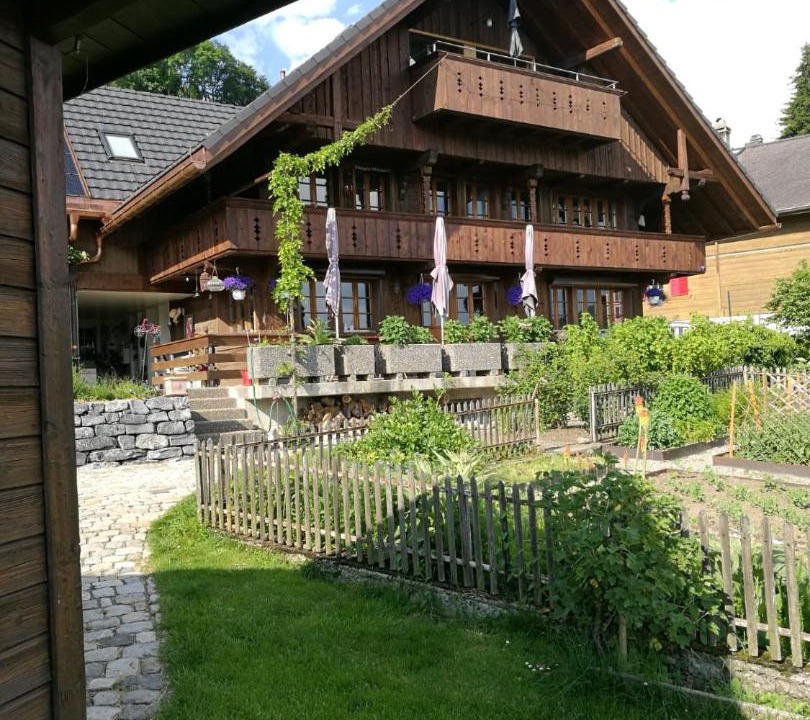 Photo of Others in Goldiwil