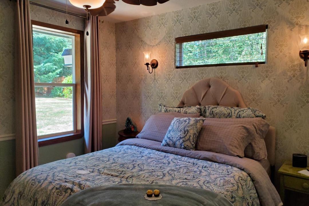 Photo of Others in Clinton