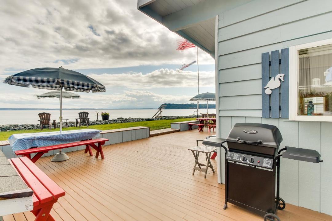 Photo of Others in Clinton