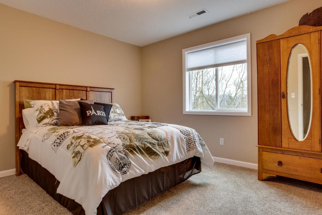 Photo of Bedroom in Troutdale
