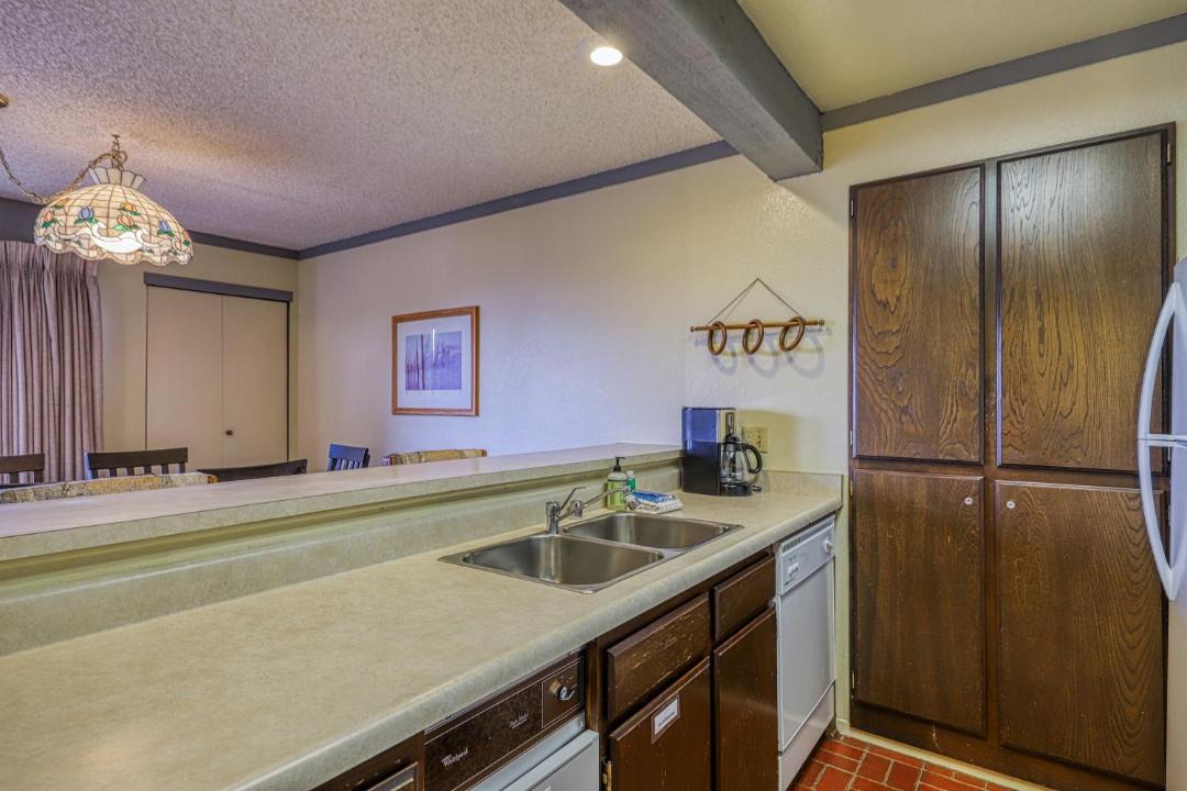 Photo of Kitchen in Mammoth Lakes