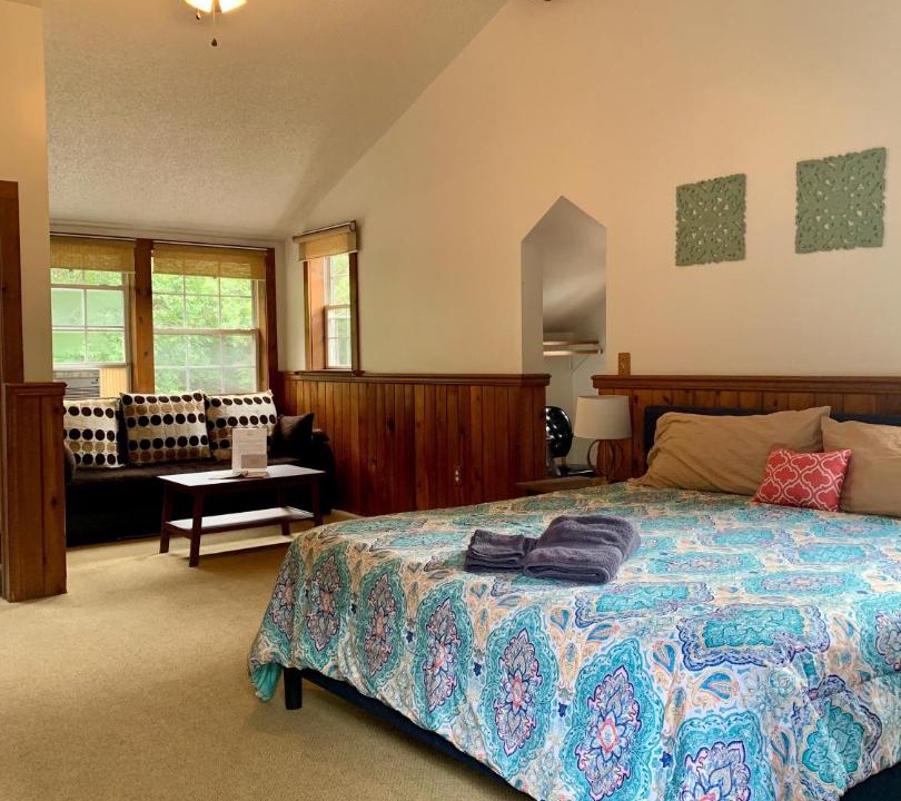 Photo of Others in Canadensis