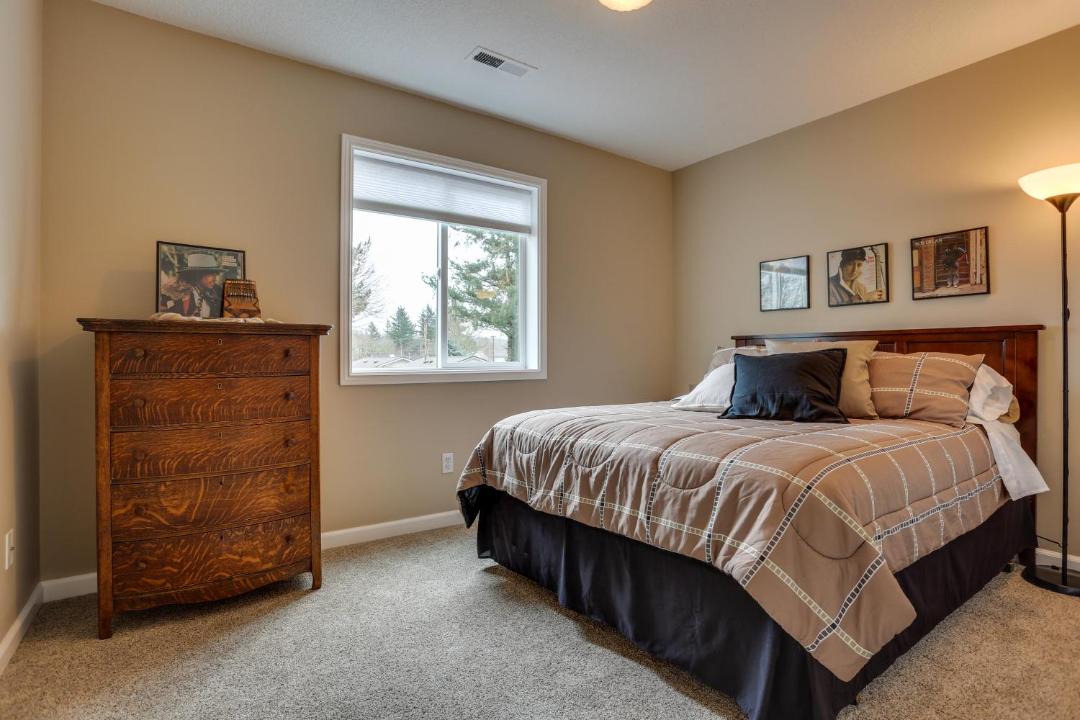 Photo of Bedroom in Troutdale