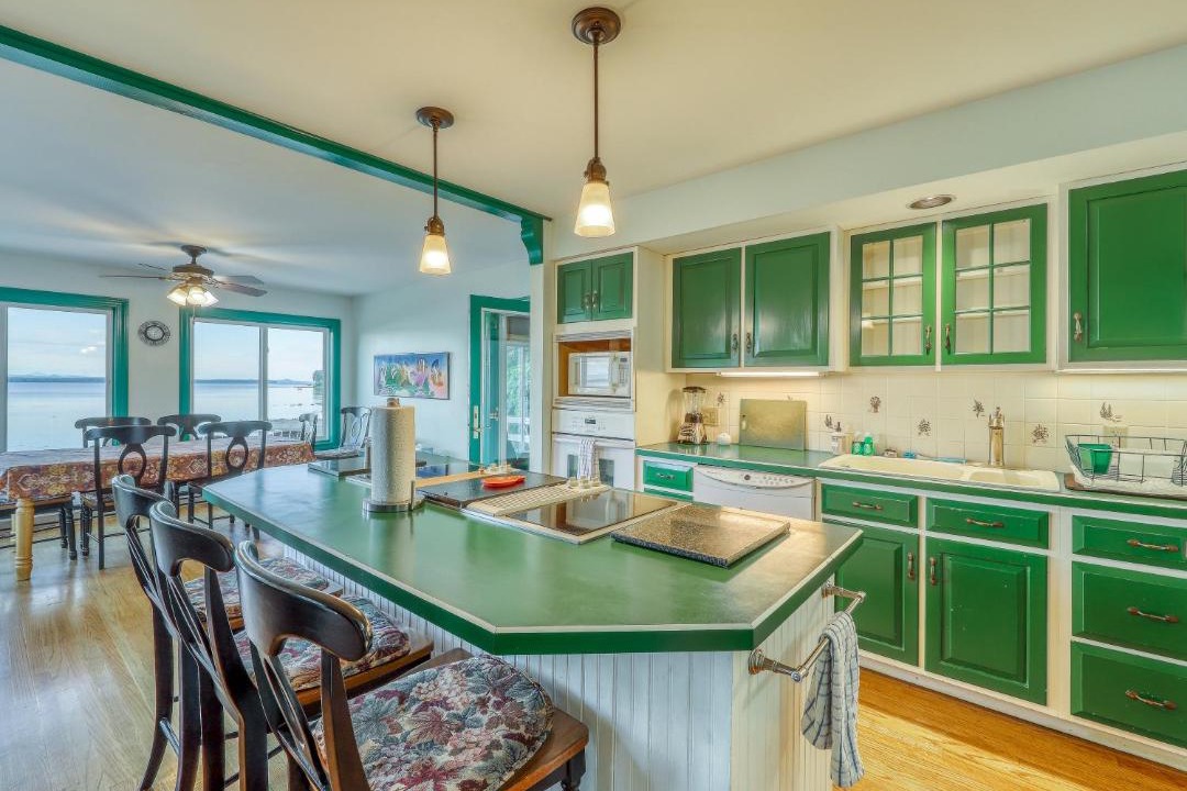 Photo of Livingroom in North Hero