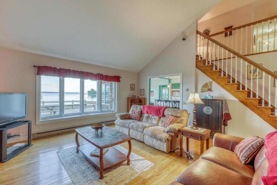 Photo of Livingroom in North Hero